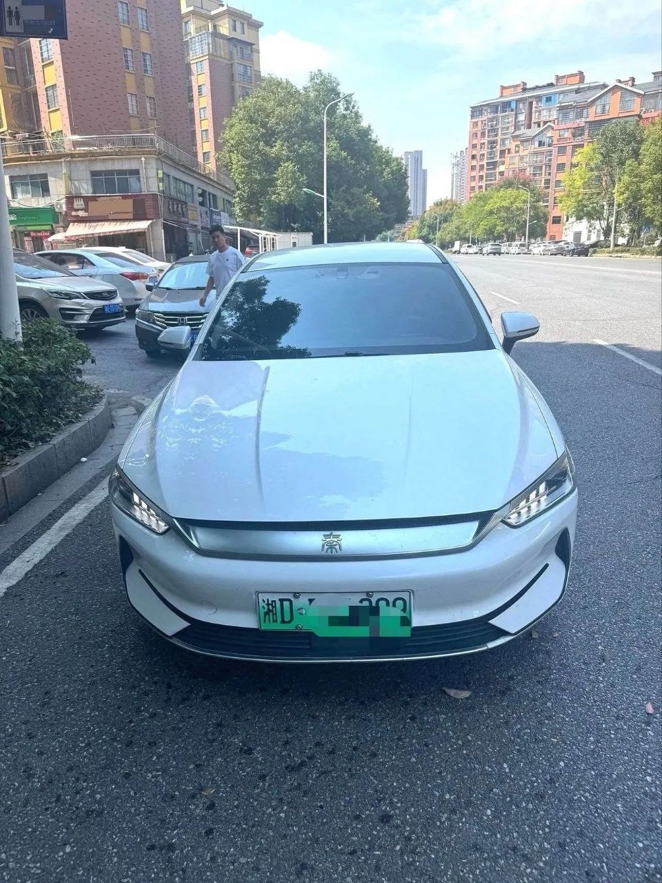 BYD Qin Plus EV — фото 2