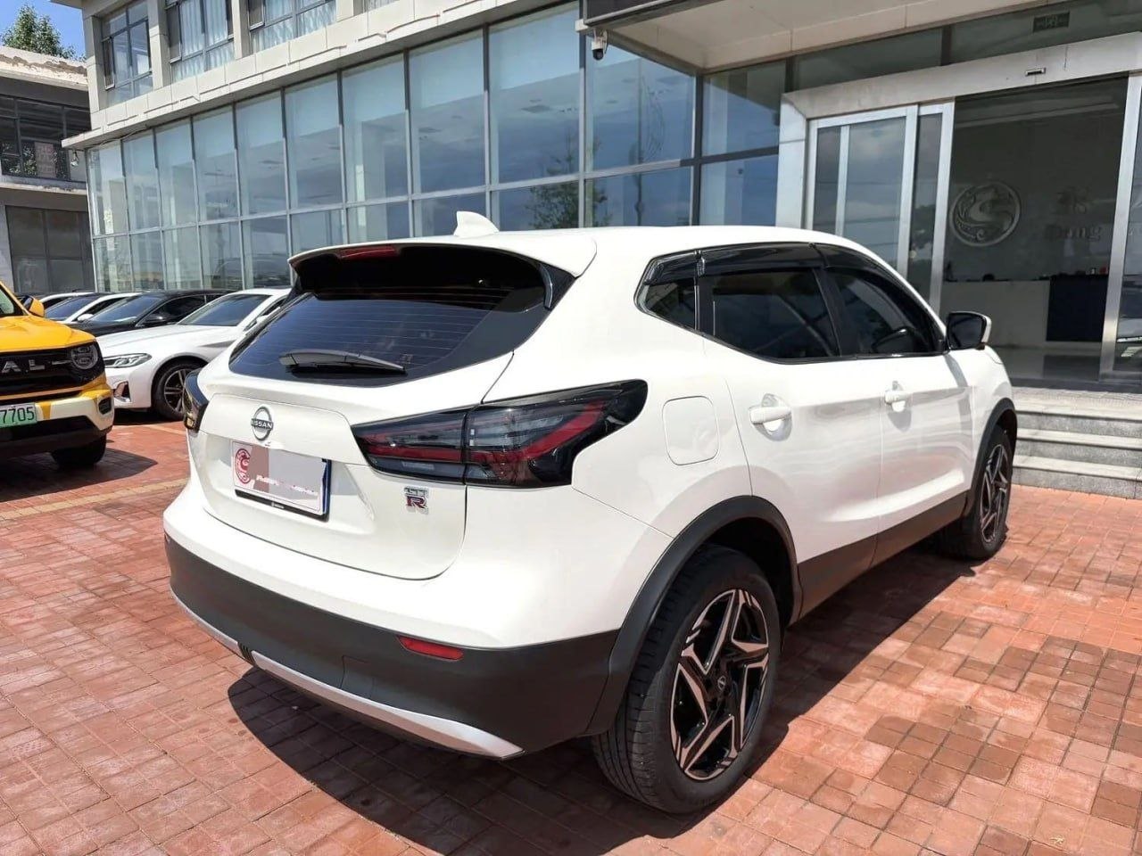 Nissan Qashqai — фото 4