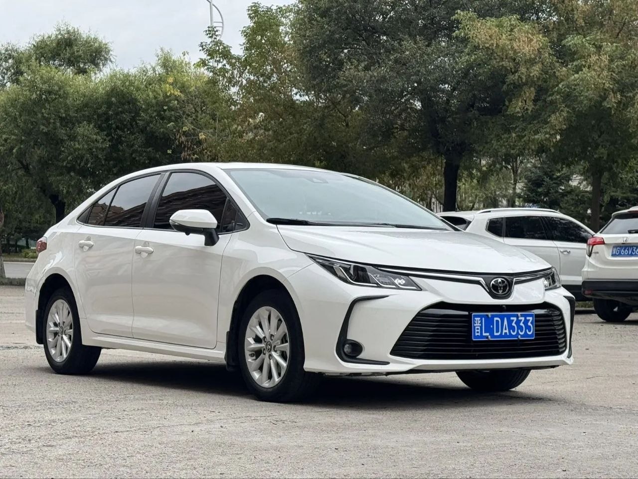 Toyota Corolla — фото 2
