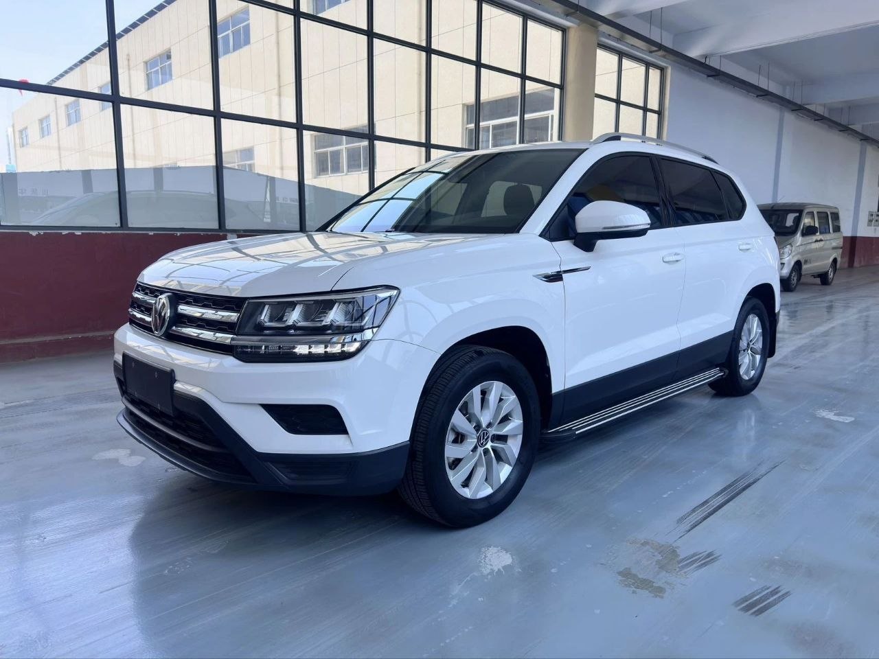 Volkswagen Tharu — фото 2
